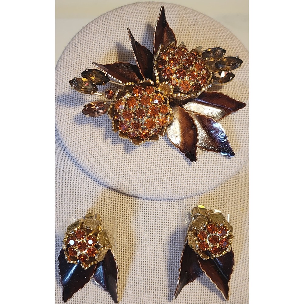 Vintage Weiss Brown Enamel Rootbeer Rhinestone Fall Leaves Brooch Earrings Set